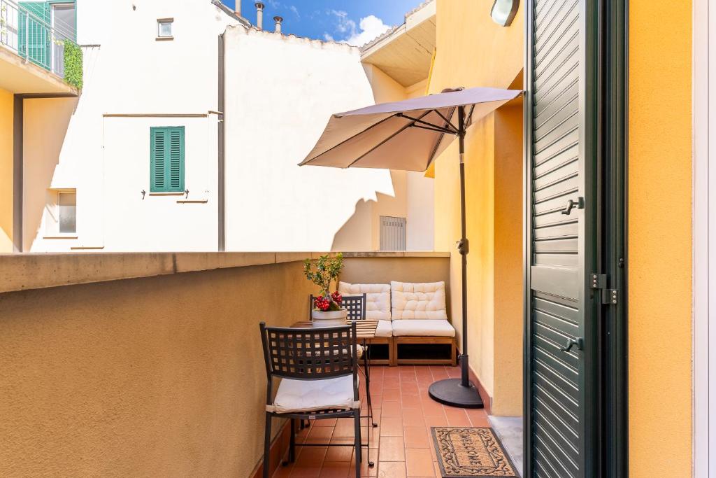 GuestHost - Livorno Modern Apartment with Balcony!, Livorno