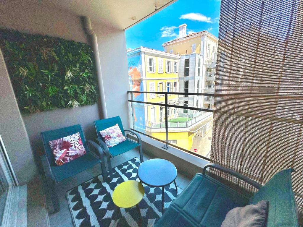 Le 13OR - Appartement de charme en plein centre ville avec parking et jolie terrasse - Panier Joliette Vieux Port, Marseille