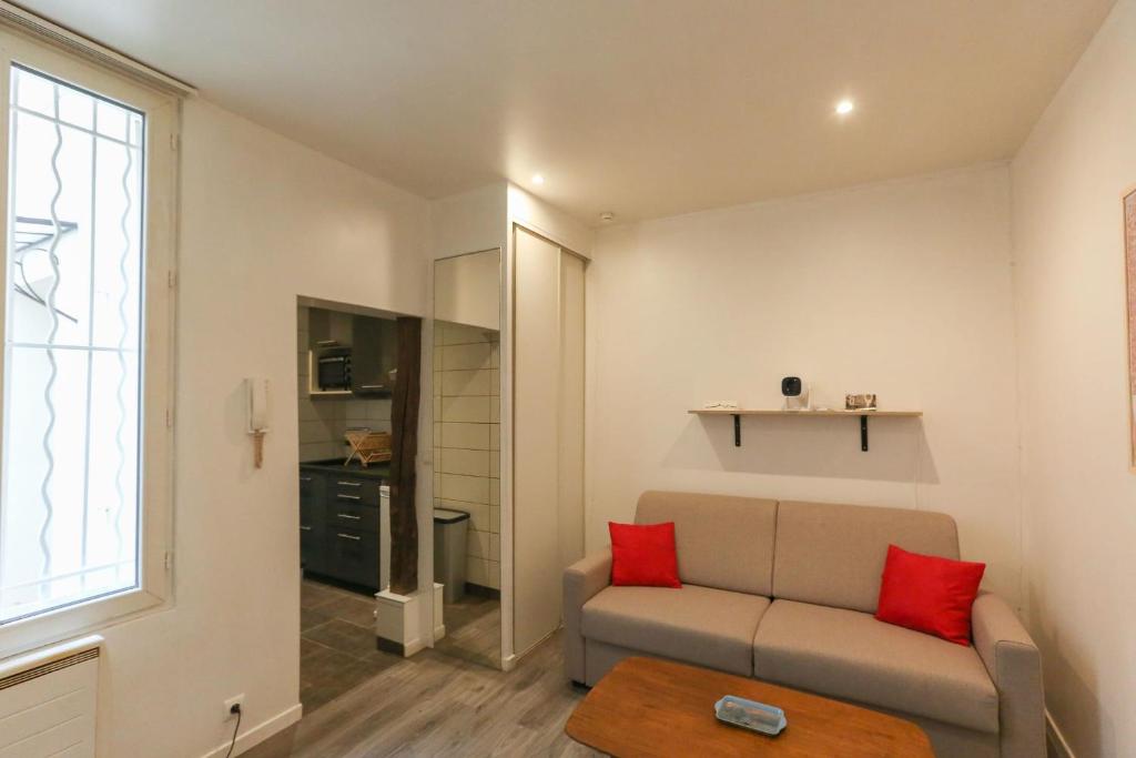 Cosy apartment next to the Moulin Rouge - 2