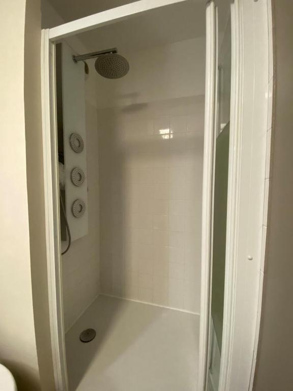 Appartement tout confort avec parking et loggia - 2