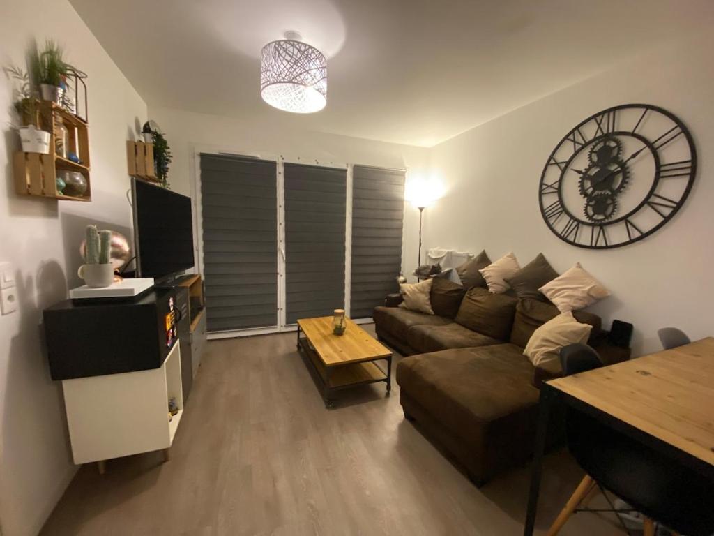 Appartement tout confort avec parking et loggia - 3