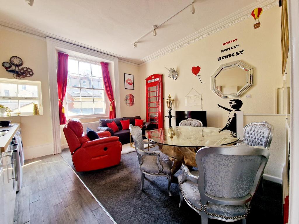 Stylish Clifton Flat, Permit Parking x1, Garden & Picnic Area, Bristol