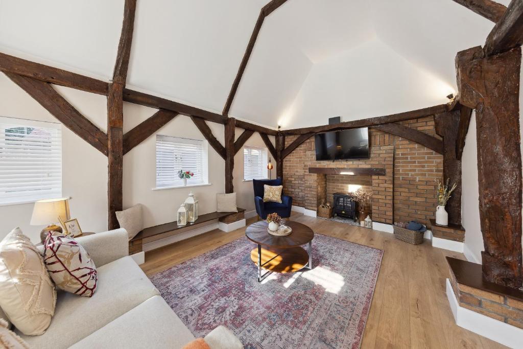 Charming cottage with hot tub & private garden, Rochester