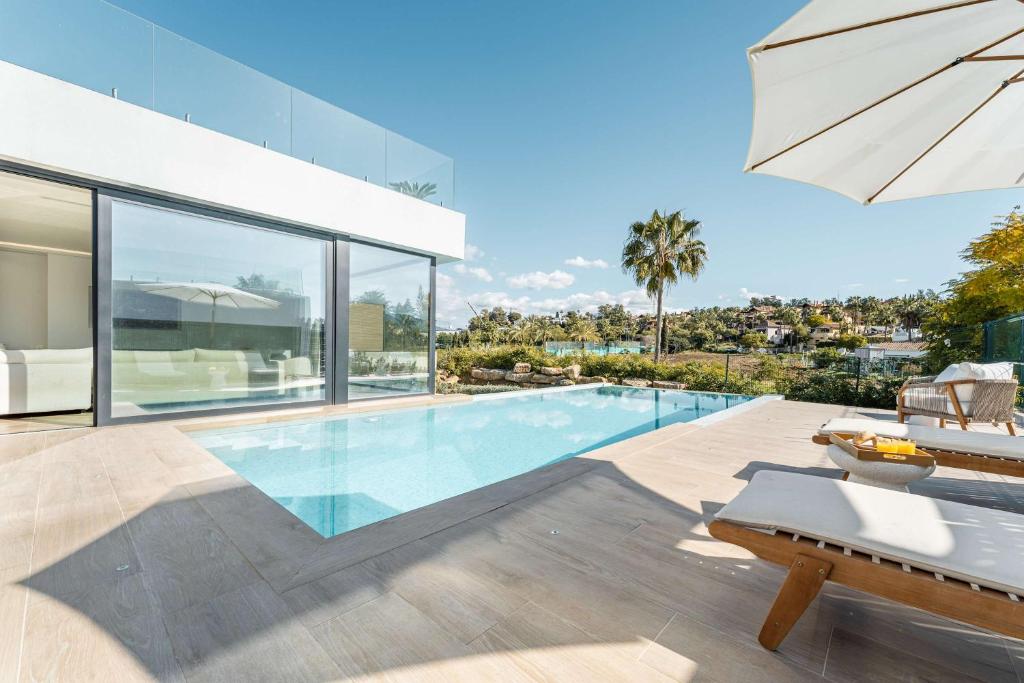 Villa Campanario Front Golf Pool Jacuzzi - 3