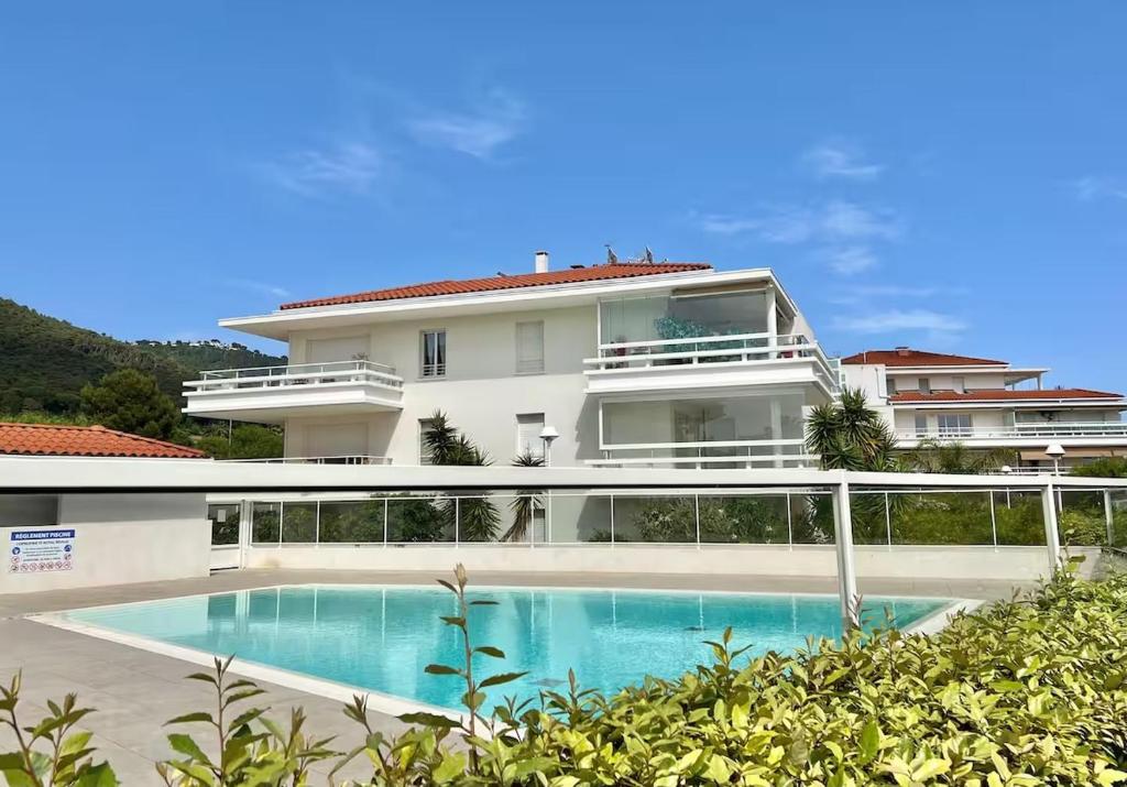 Royal Rivage - Piscine - Mer à 200m - 1
