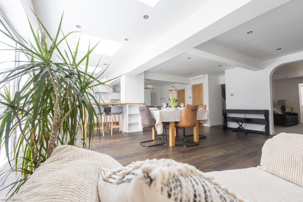 Woodlands, Charlbury