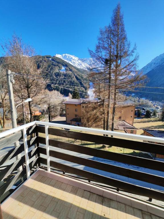 Casa Giuseppina, Temu