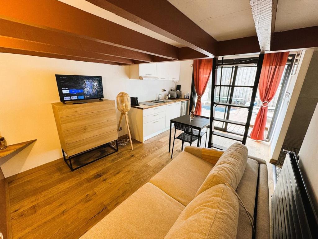 Havre du Bassin avec piscine et studio indépendant - 2