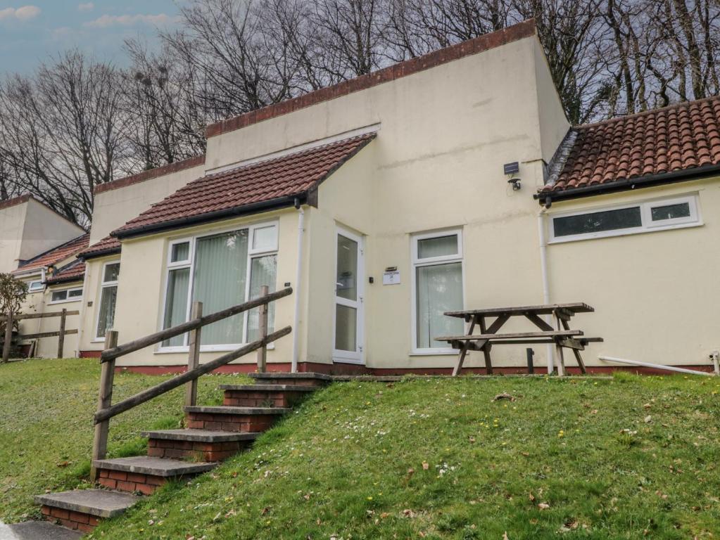 26 Manorcombe, Callington