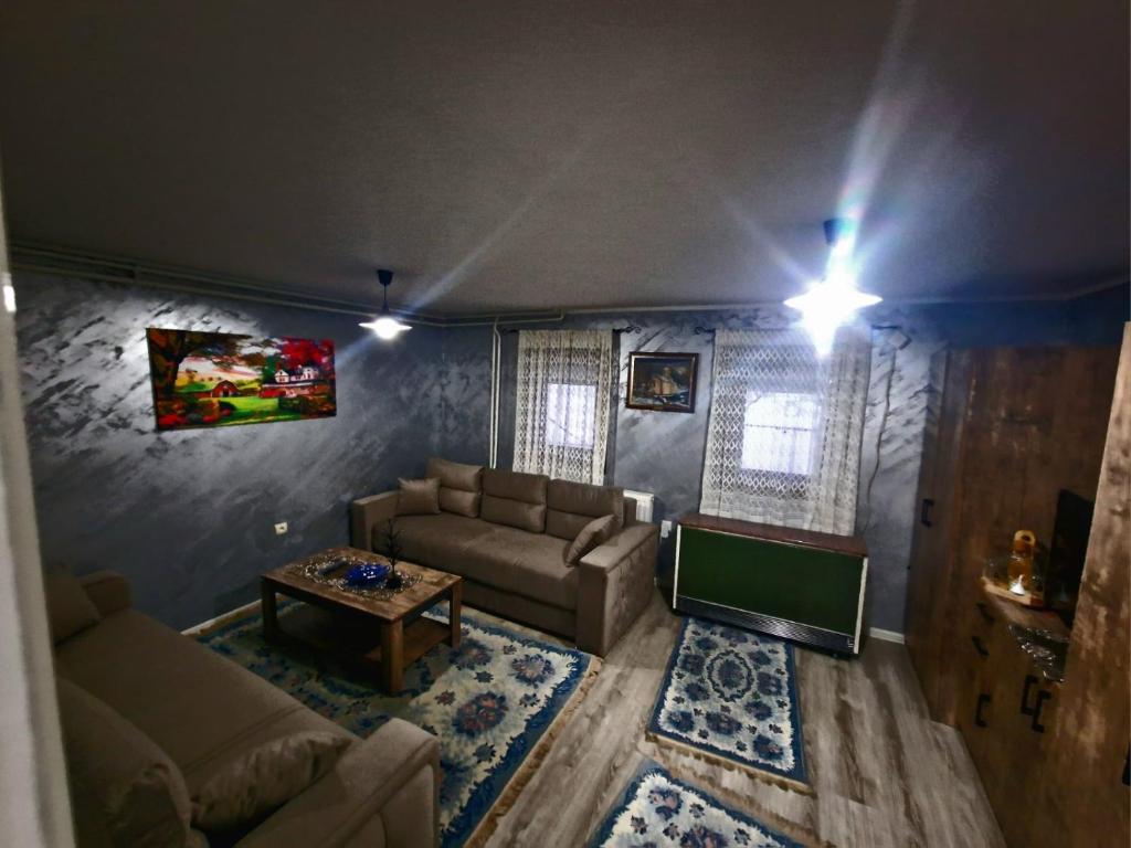 Kod sestre i brata - Kudra, Štitkovo