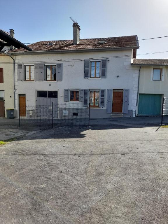 Voiron grande maison - 1
