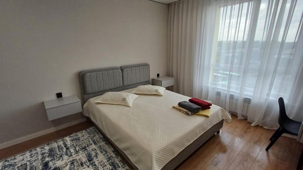 Resident Raymbek, Almaty