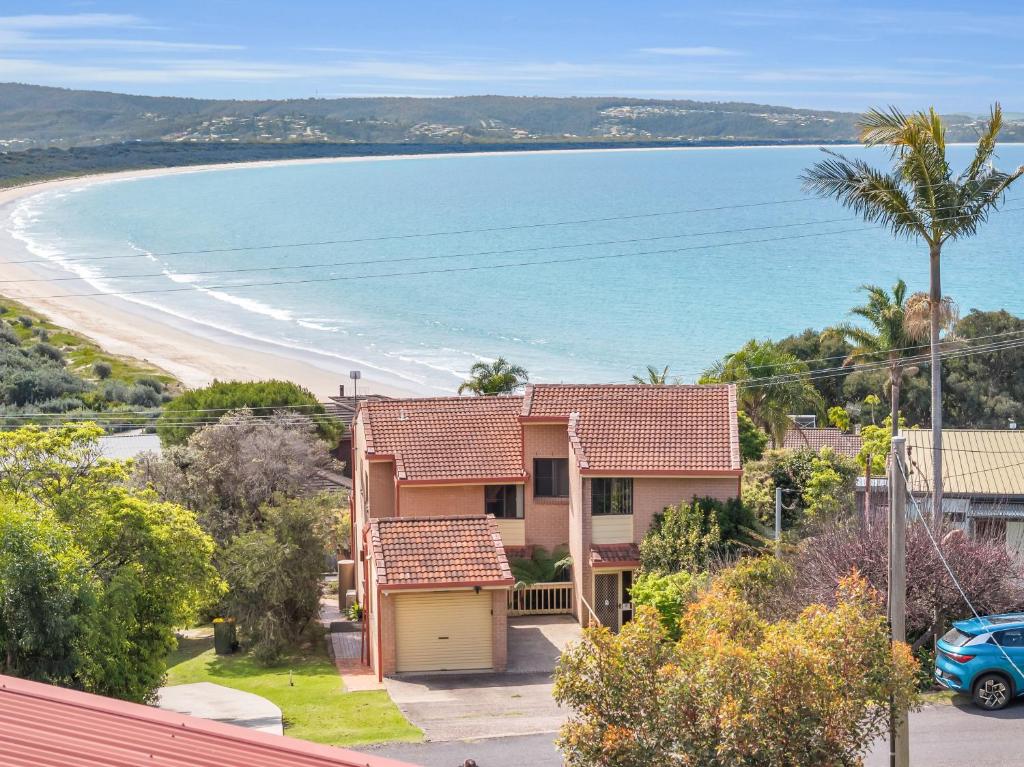 Waves on Winnunga, Pambula Beach