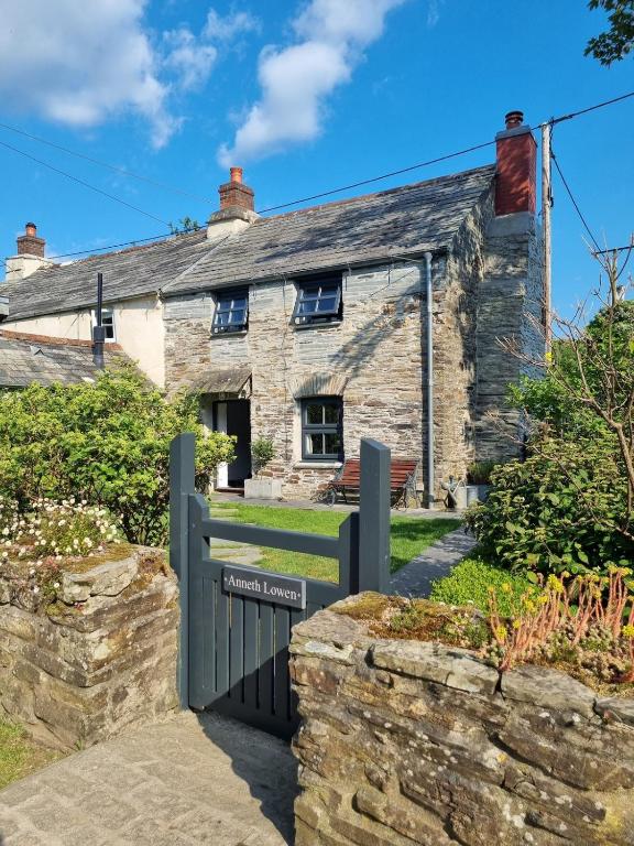 North Cornwall character cottage, sleeps 5, close to coast, Delabole