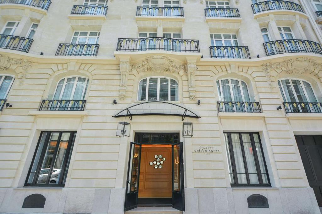 Maison Astor Paris, Curio Collection by Hilton - 2
