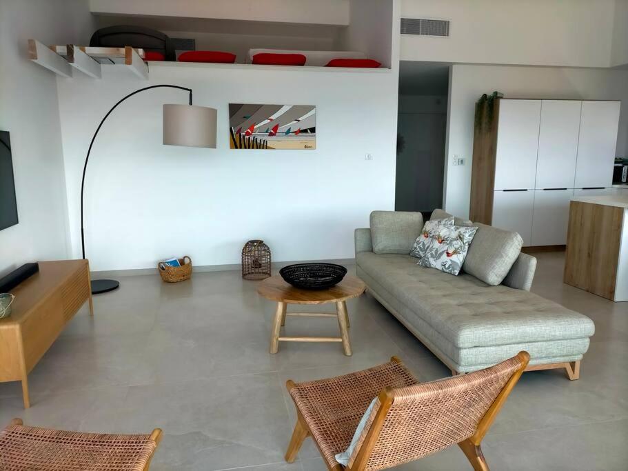 vue mer époustouflante plage village à pied, Hyères