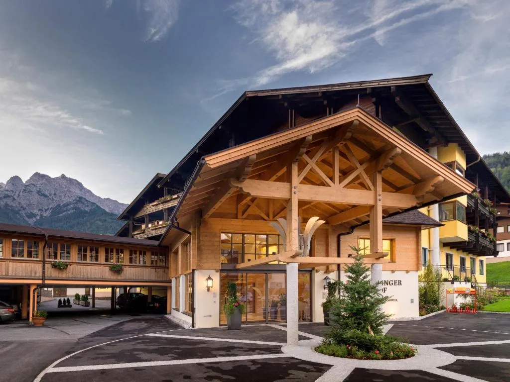 Waidringer Hof 4 Sterne Superior, hotel in Waidring
