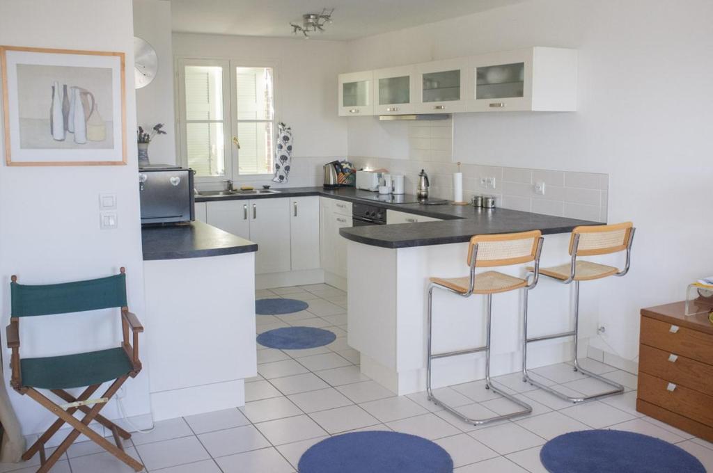 Modern Townhouse in Honfleur with secure parking - 2