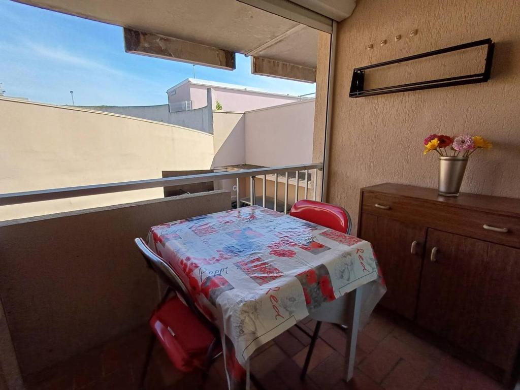 T1 agréable avec parking privé, proche étang de Thau, climatisé, cuisine équipée, loggia, Balaruc-les-Bains - FR-1-571-33 - 1