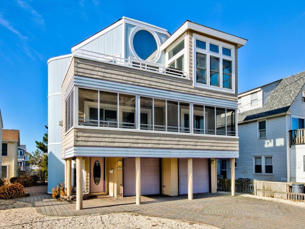 Ocean Side, Beach Badges, Wifi, Brant Beach,4 Bedroom Beach House, Steps To The Sand 13113, Brant Beach