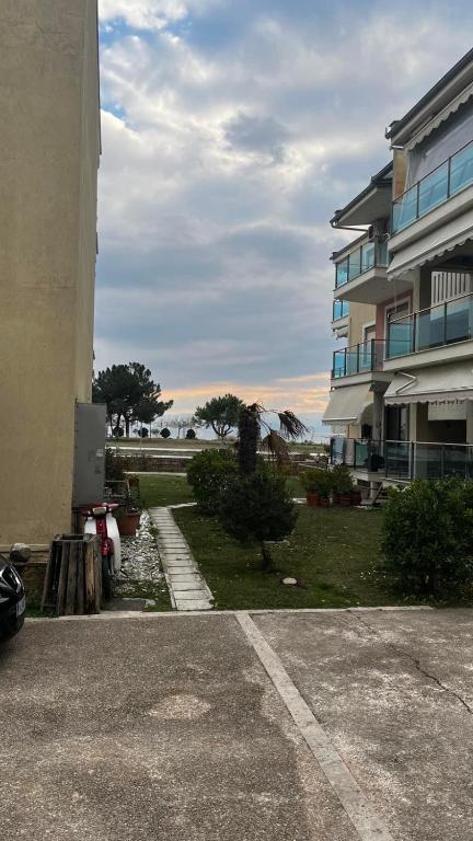 George apartment Ofrinio