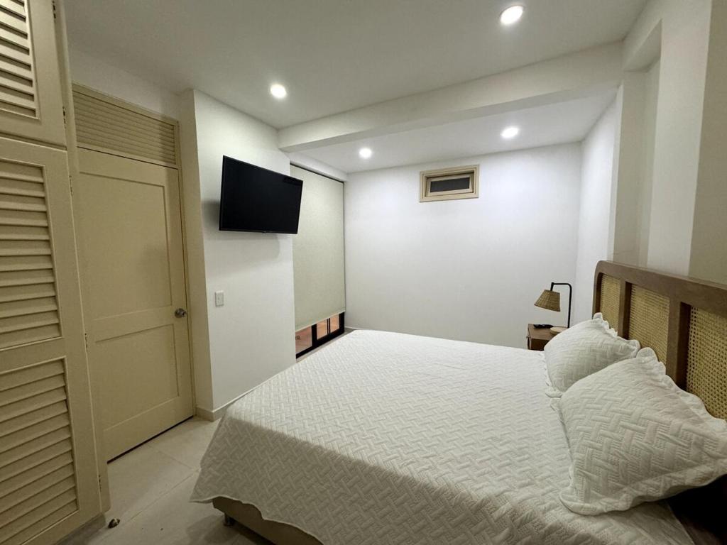 Apartamento amplio y moderno cerca al parque - 2