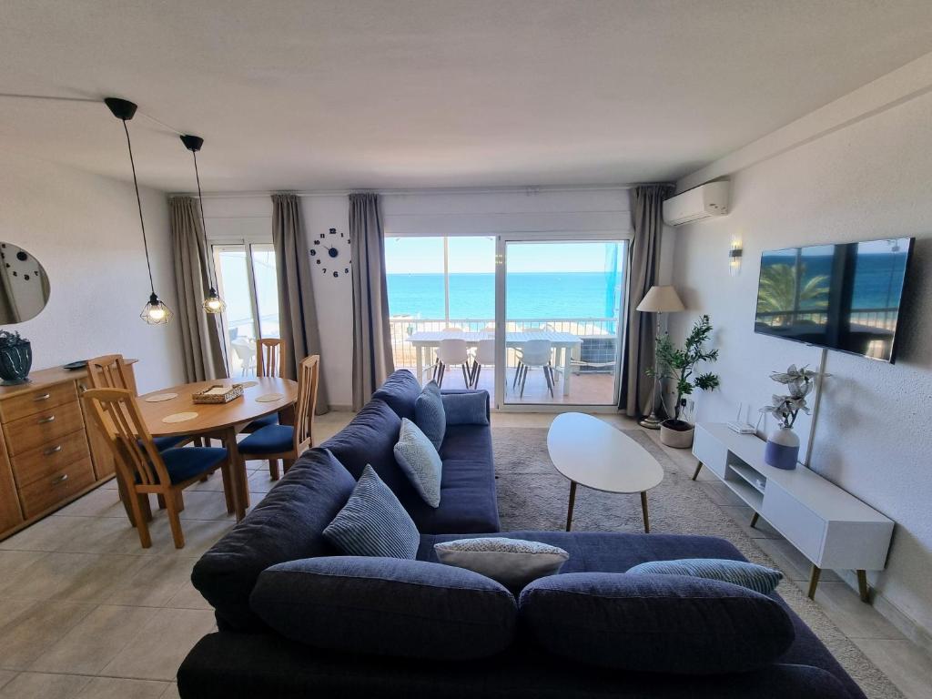 La Caracola II Beachfront & City Center Apartment - 2