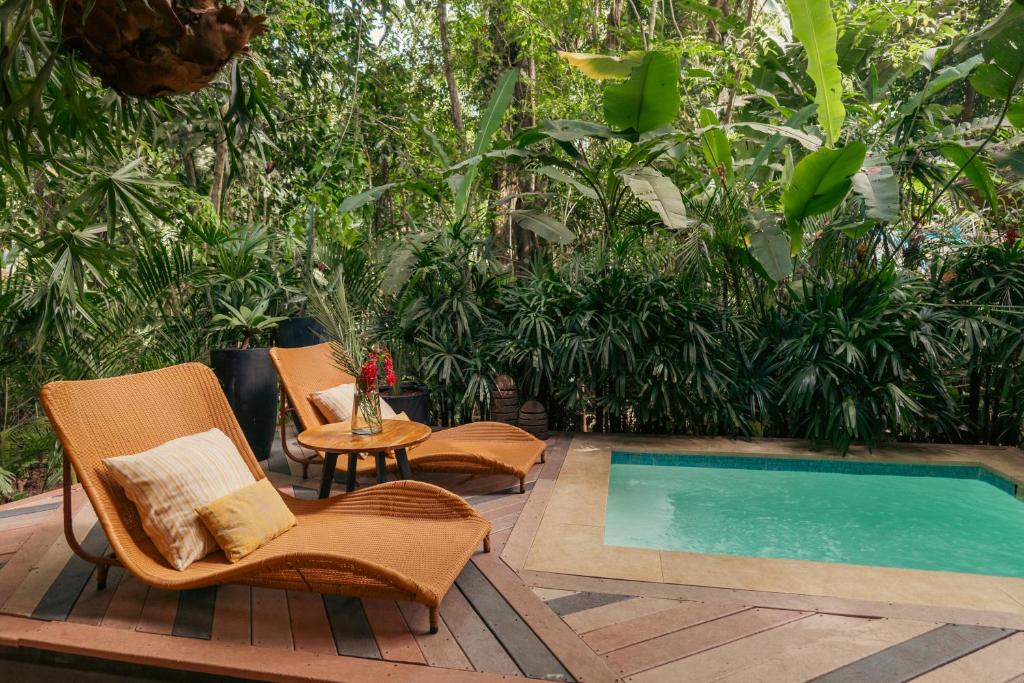 awā Beachfront Hotel