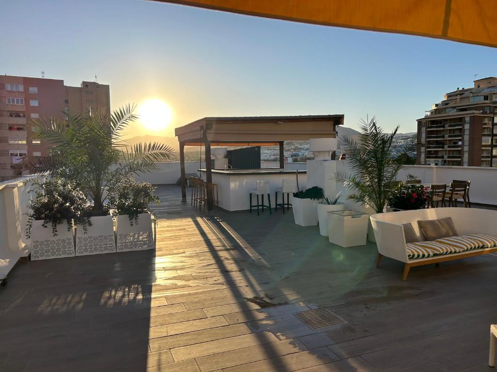 ÁTICO con ENORME TERRAZA y CHILL OUT PARTICULAR, Benidorm