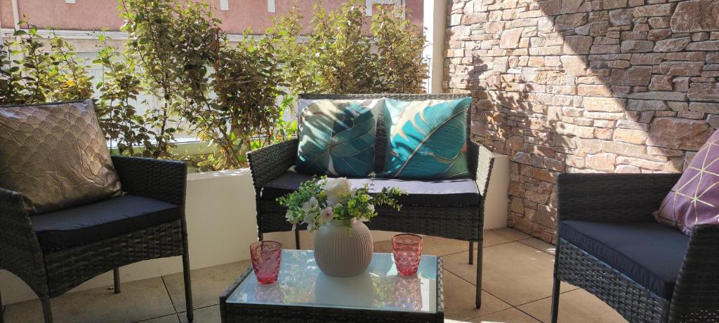 Appartement neuf à 100 m de la plage - New 100m from beach, Fréjus