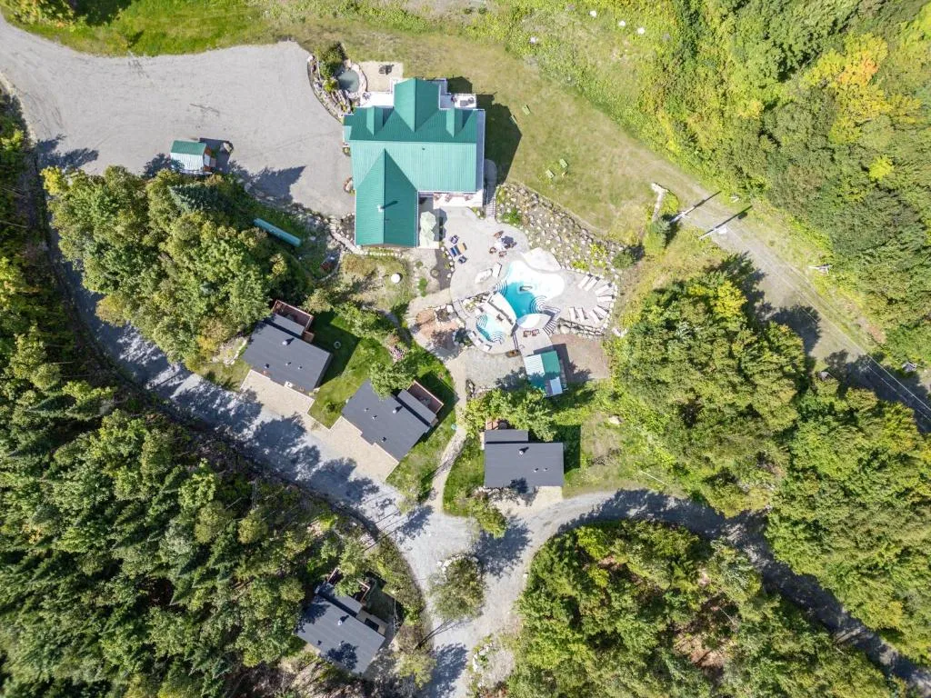 Domaine la foret enchantee, hotel in Notre-Dame-Des-Bois