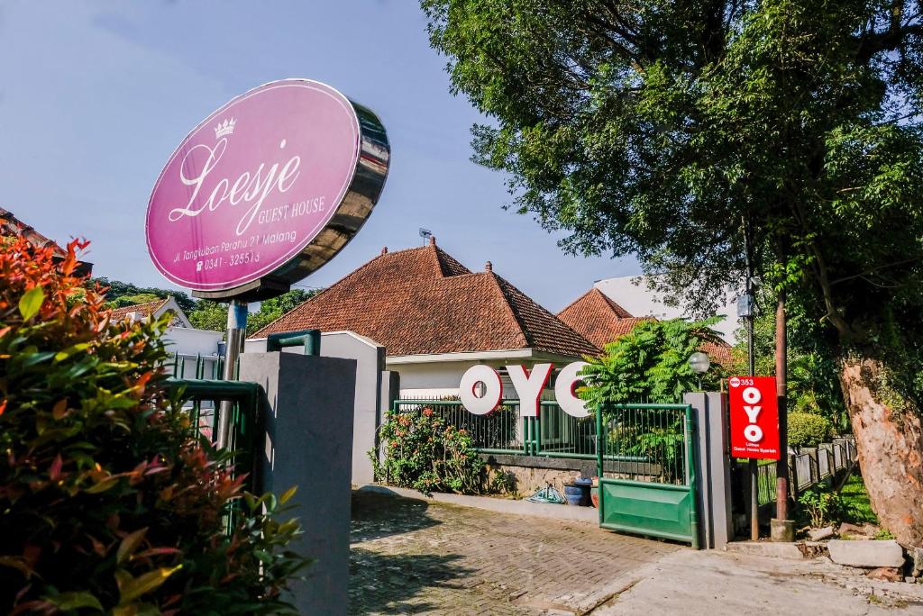 Super OYO 353 Loesje Guest House Syariah