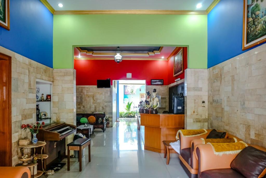 OYO 778 Guest House Amalia Malang