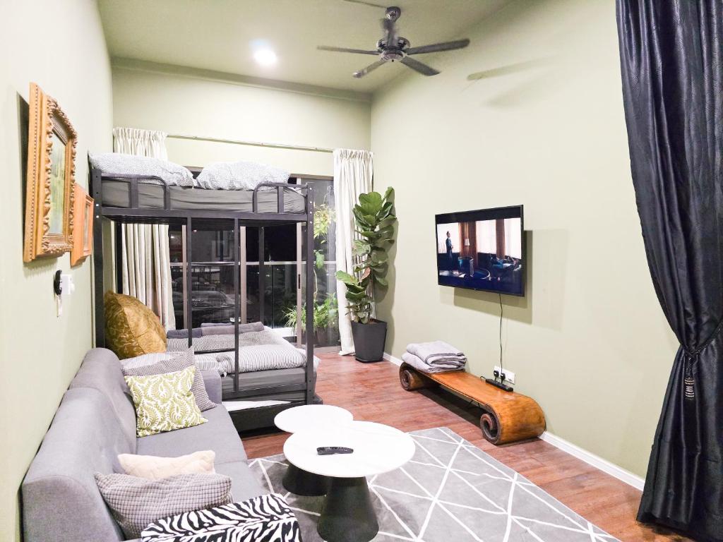 Shared lounge/TV area