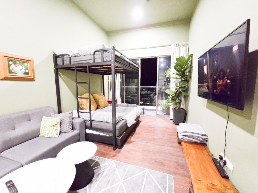 Shared lounge/TV area