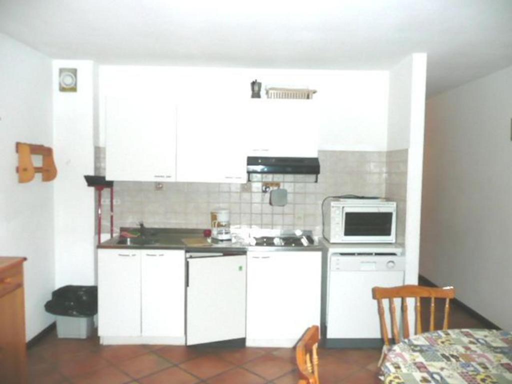 Appartement idéalement situé proche des pistes, animaux acceptés, parking inclus - FR-1-445-110 - 3