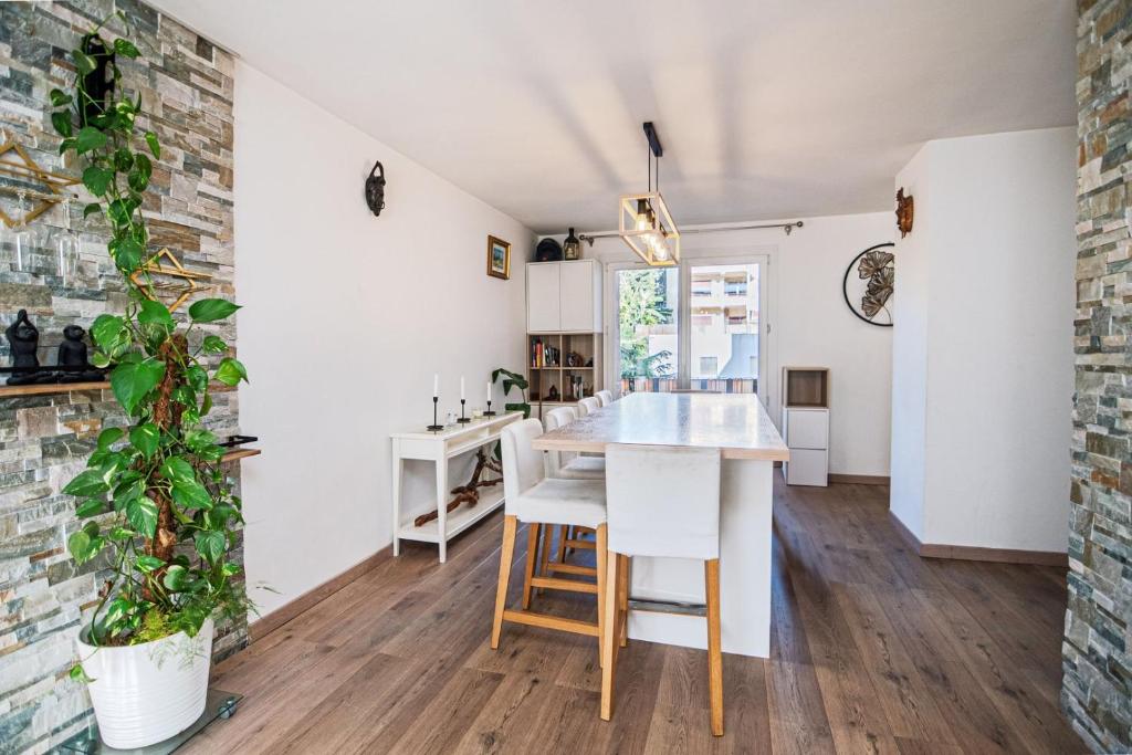 Beautiful 3 room apartment - Parking -Centre -Tram - 2