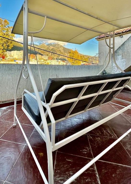 Panoramic View, Absolute Comfort, Šafšawán