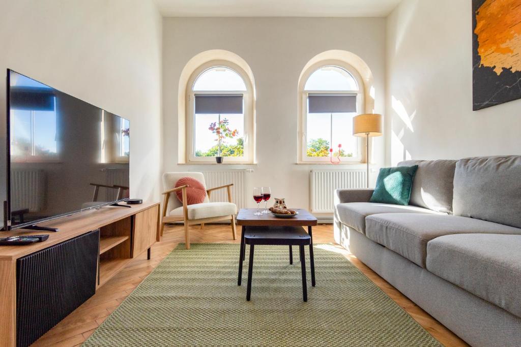 Alma in Cracow! 2 room by the gate to Old Town, Krakov