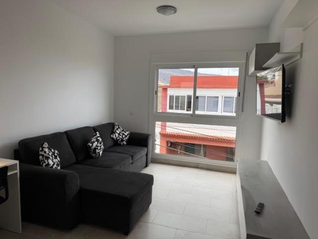 VV Lava 8, Candelaria