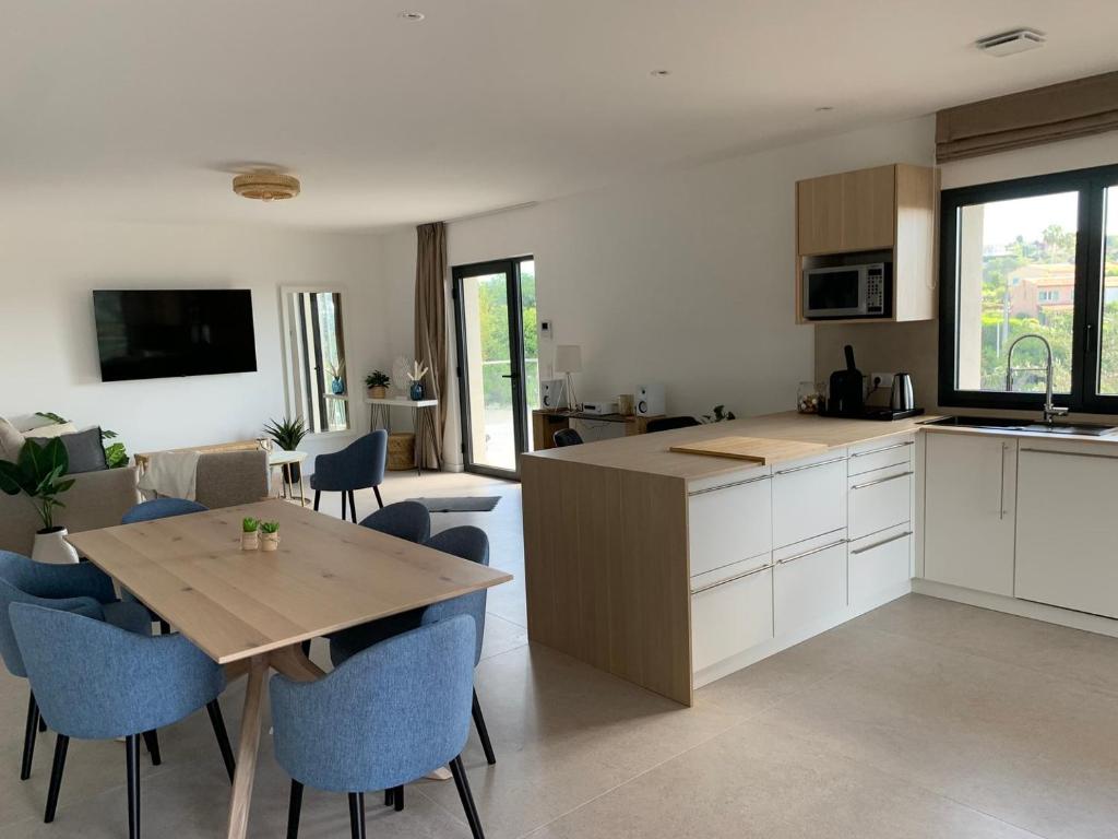 Superbe appartement 4 Pièces - Accès Piscine, Cagnes-sur-Mer