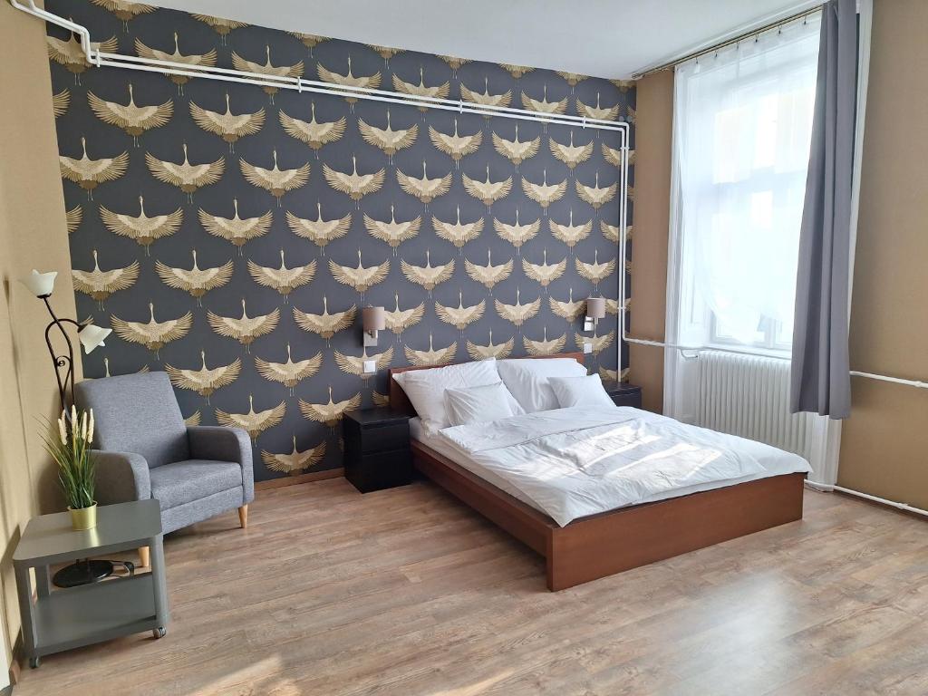 Sziget Apartman, Tata