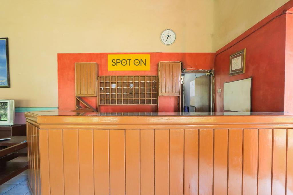 フロント・ロビー