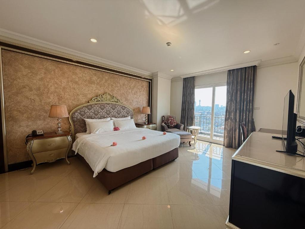 LK kk, Pattaya South