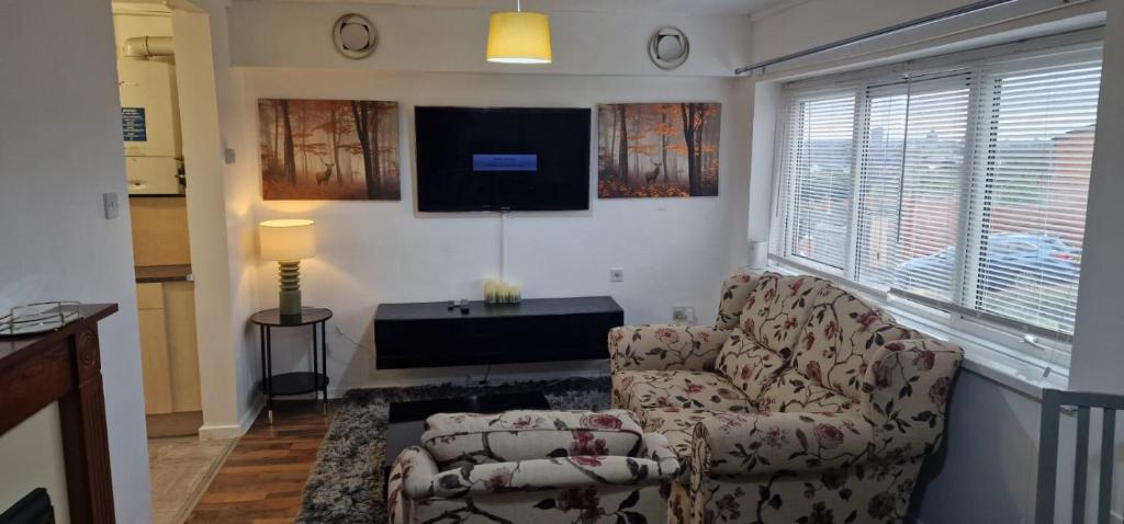 Ground 1 Bed Flat with a Garden, Leicester