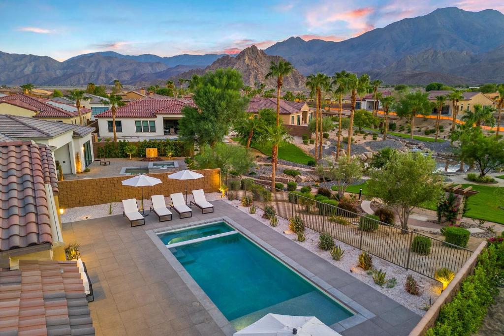 Palm Crest by VARE - Private Pool&Spa, Spacious!, La Quinta