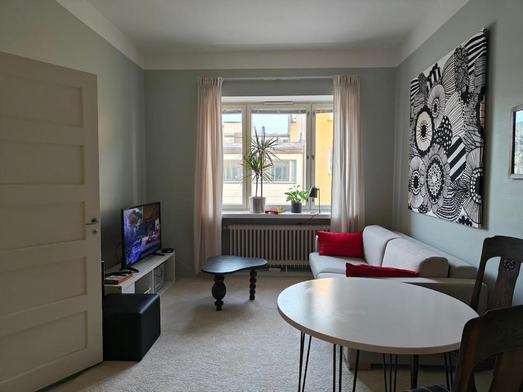 Light-Filled 1BR, Charming, Great Transport, Helsinky