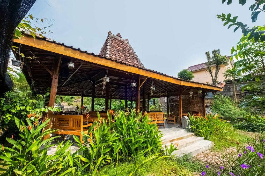 Hotel O Pondok Inspirasi Minggir フロント・ロビー