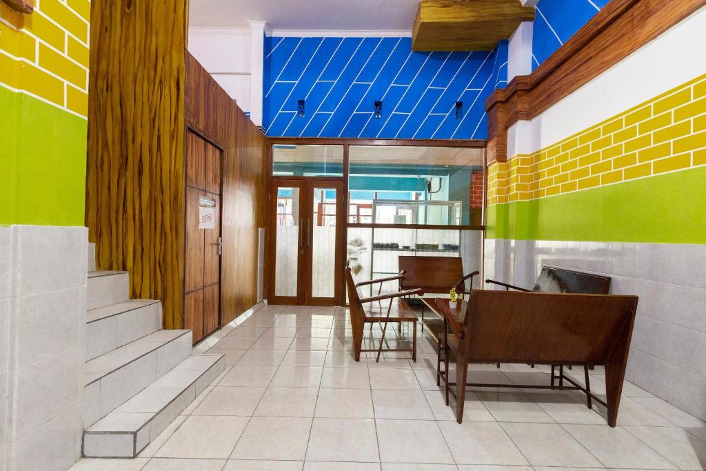 フロント・ロビー