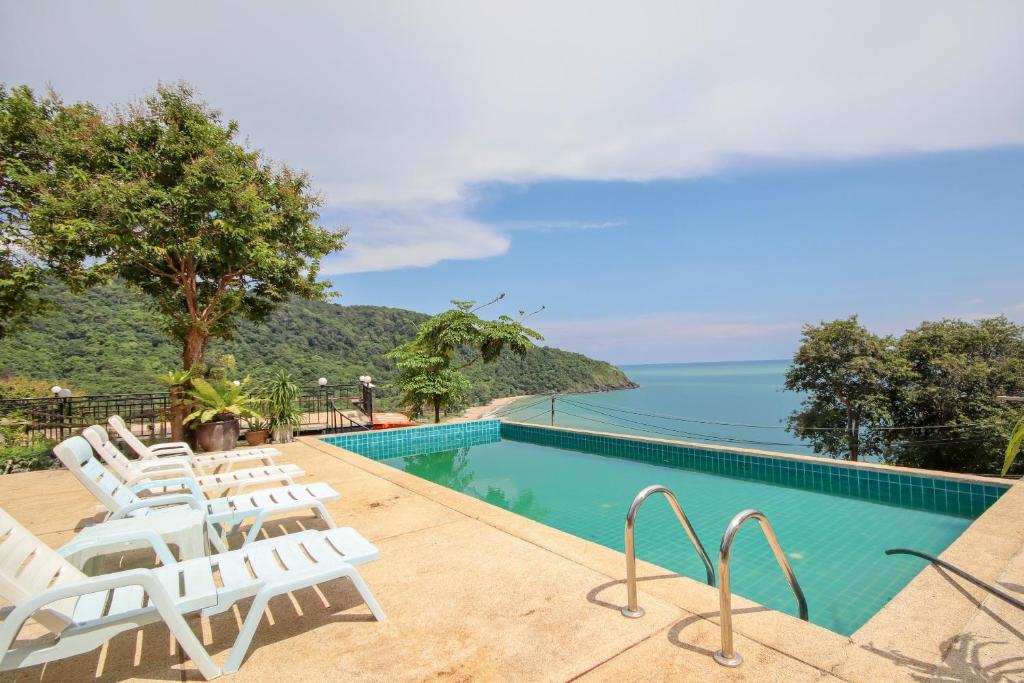 Bamboo Bay Family Resort